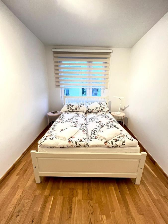 Spacious Apartment With Terrace Bécs Kültér fotó
